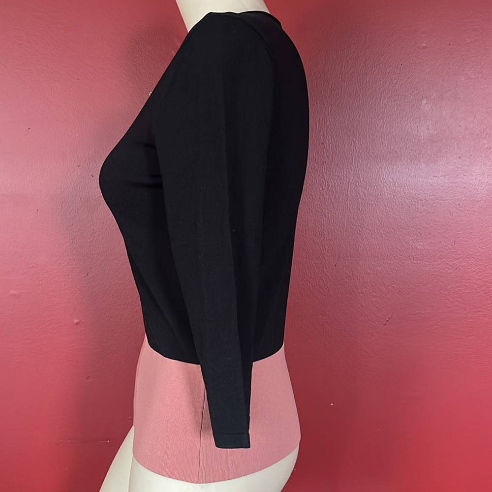 Stunning White House black market, zip down sweater jacket - Picture 6 of 15